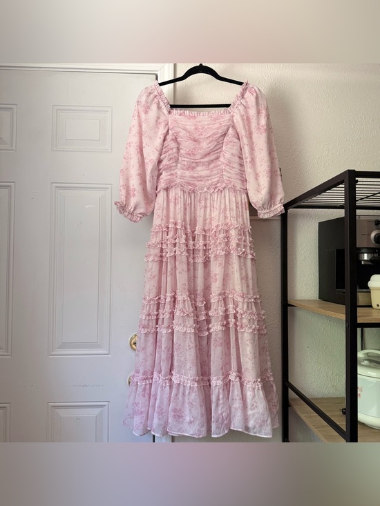 Ivy City Co Dresses & Skirts - IVY CITY CO. Pink floral puff short sleeve square neck ruffle tiered midi dress